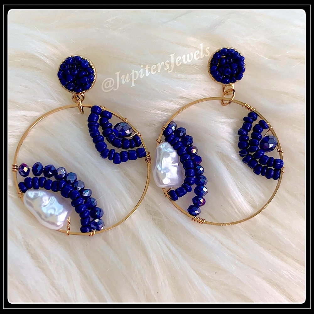 NEW GOLD BLUE CRYSTAL BEAD & PEARL WIRE WRAP STATEMENT BEACHY BOHO EARRINGS